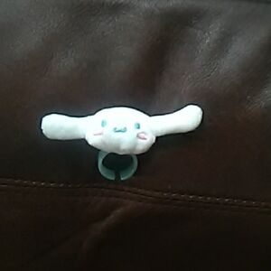 White Blue Cinnanmin Bun Plush  Ring